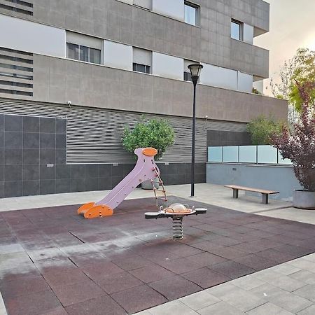 Cozy Apartment Forum Beach Sant Adria de Besos Ngoại thất bức ảnh