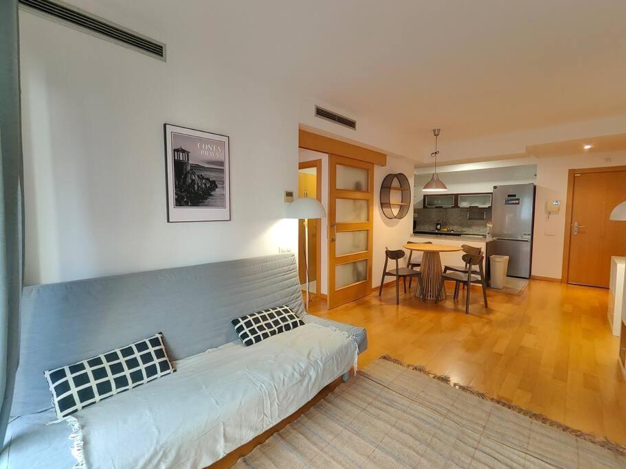 Cozy Apartment Forum Beach Sant Adria de Besos Ngoại thất bức ảnh