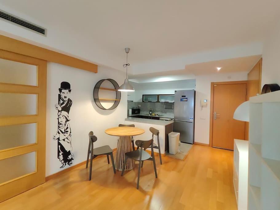 Cozy Apartment Forum Beach Sant Adria de Besos Ngoại thất bức ảnh